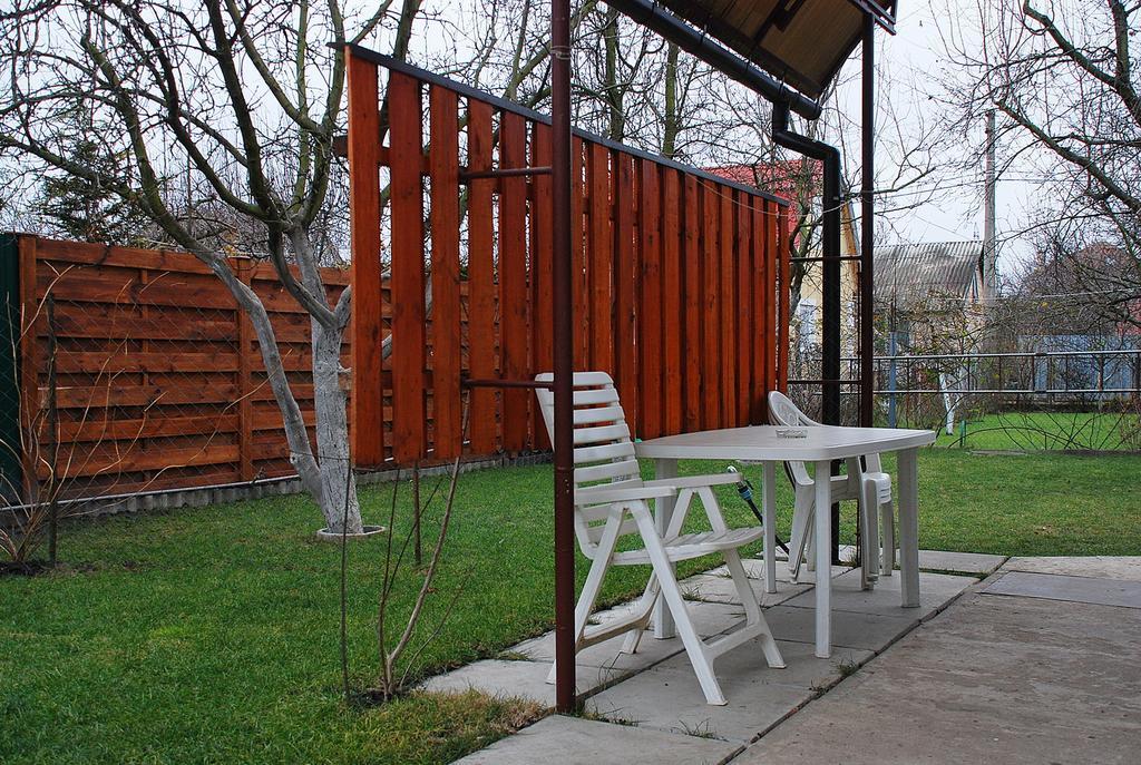 House In Bohatyrska Street Kiev Extérieur photo